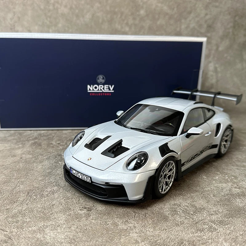 Porsche 911 GT3 RS (2022) Diecast Model Car – Realistic