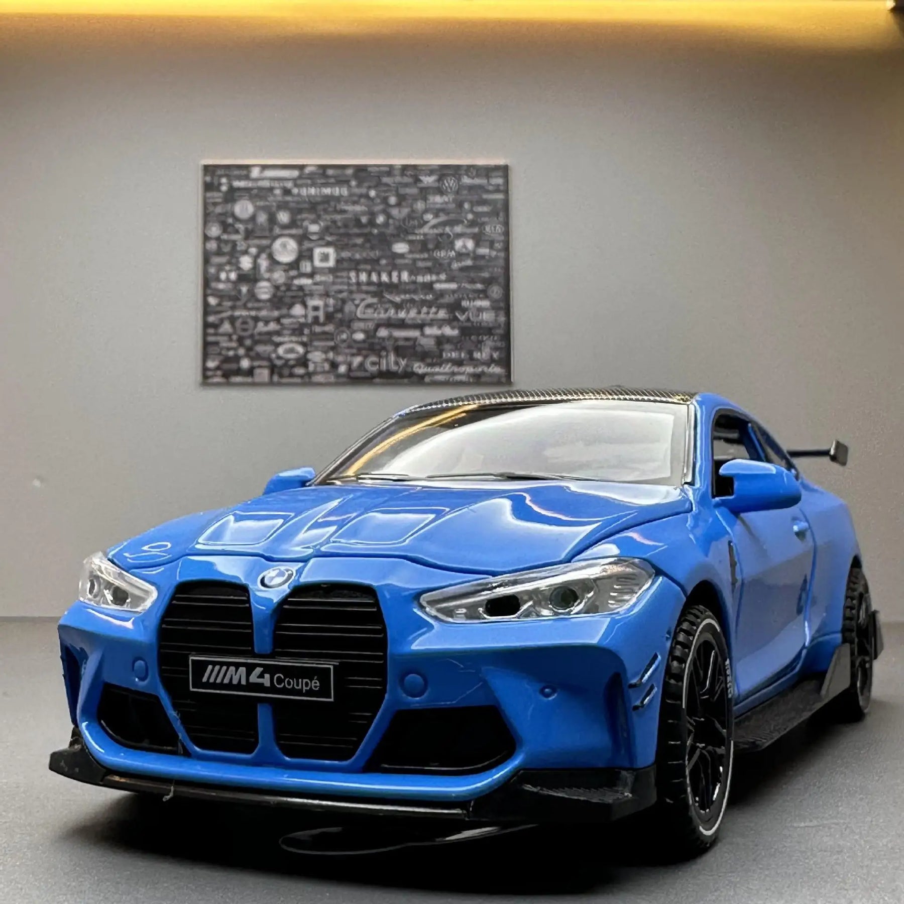 1:32 BMW M4 Coupe Diecast Alloy Model Car – Sound & Light