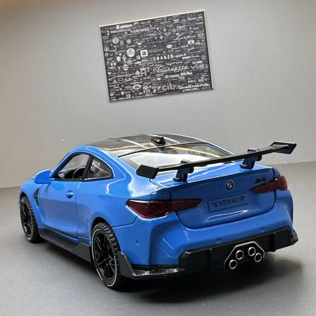 1:32 BMW M4 Coupe Diecast Alloy Model Car – Sound & Light